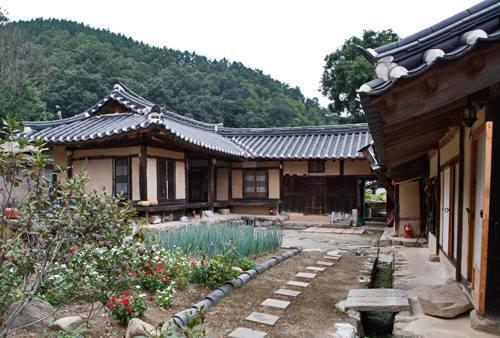 Chalbanggong Jongtaek Hotel Cheongsong ภายนอก รูปภาพ