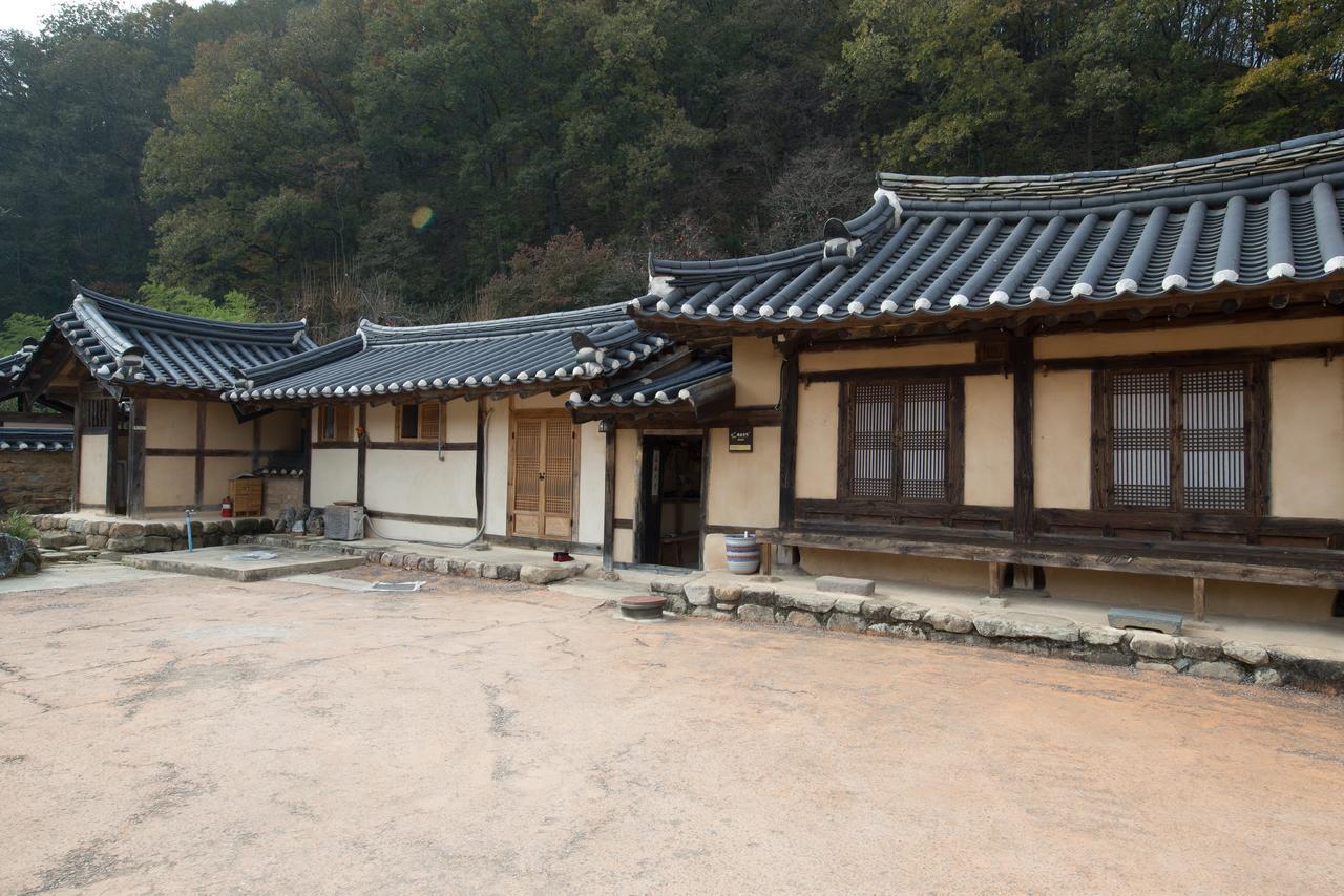 Chalbanggong Jongtaek Hotel Cheongsong ภายนอก รูปภาพ