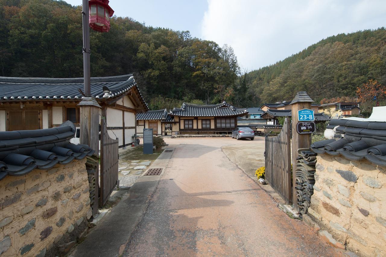 Chalbanggong Jongtaek Hotel Cheongsong ภายนอก รูปภาพ